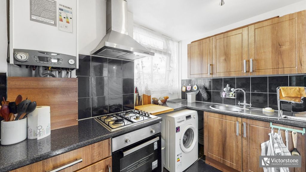 Property photo 3 of 9 1443015