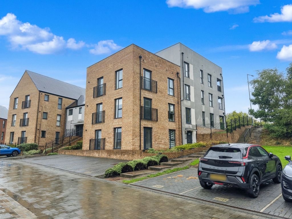 Property photo 1 of 11 4521842