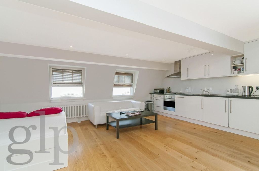 Property photo 1 of 9 962281