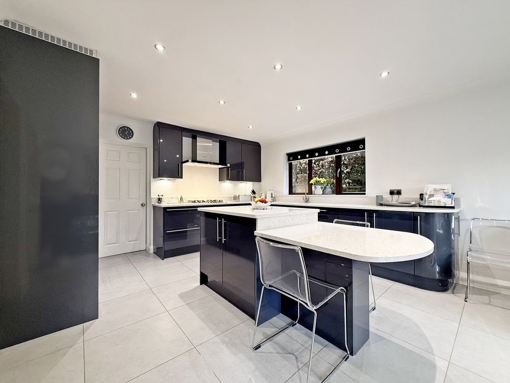 Property photo 2 of 40 Kitchen-Diner