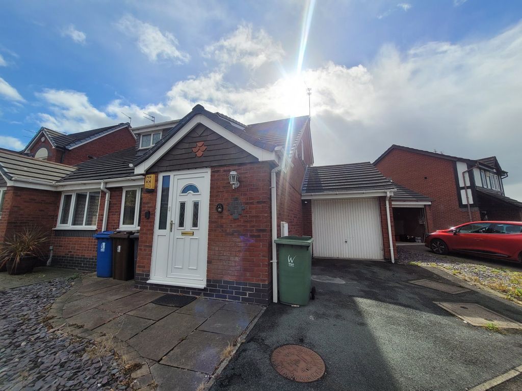 Property photo 1 of 12