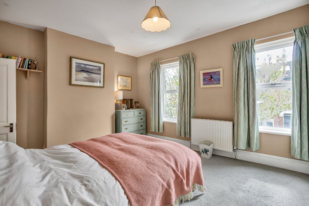 Property photo 2 of 25 Picture No. 20