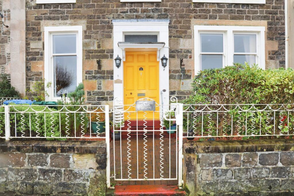 Property photo 3 of 28