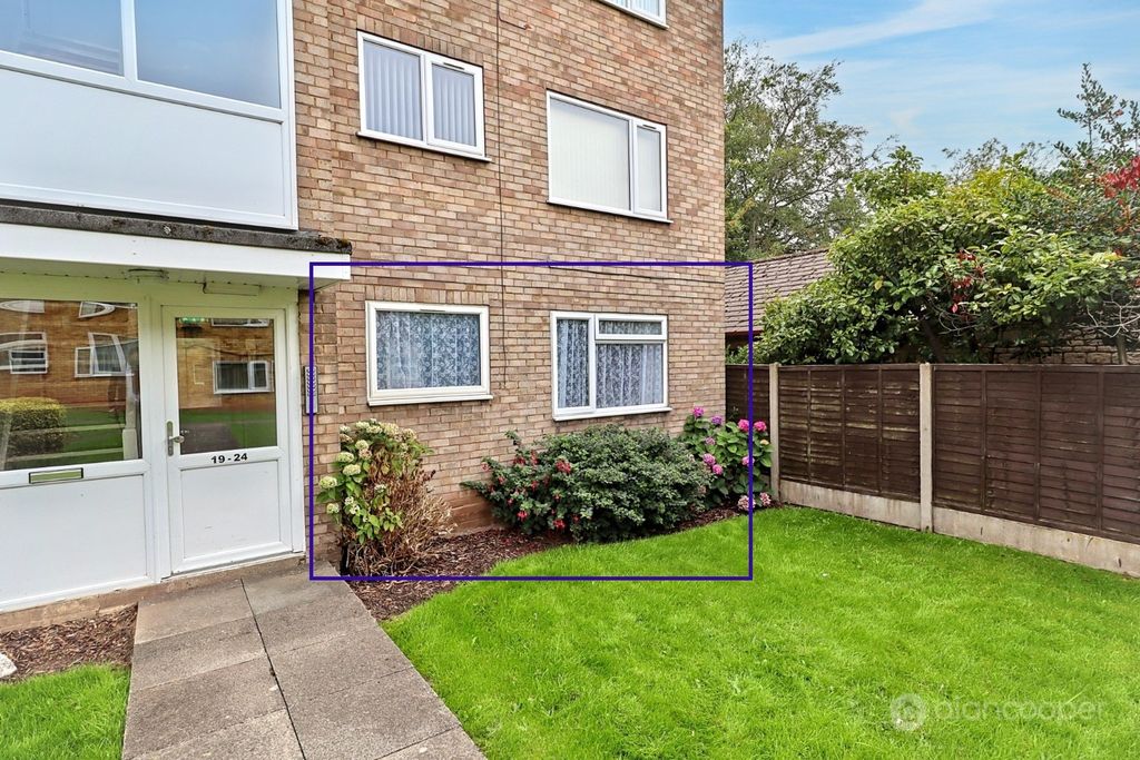 Property photo 2 of 20 5515904