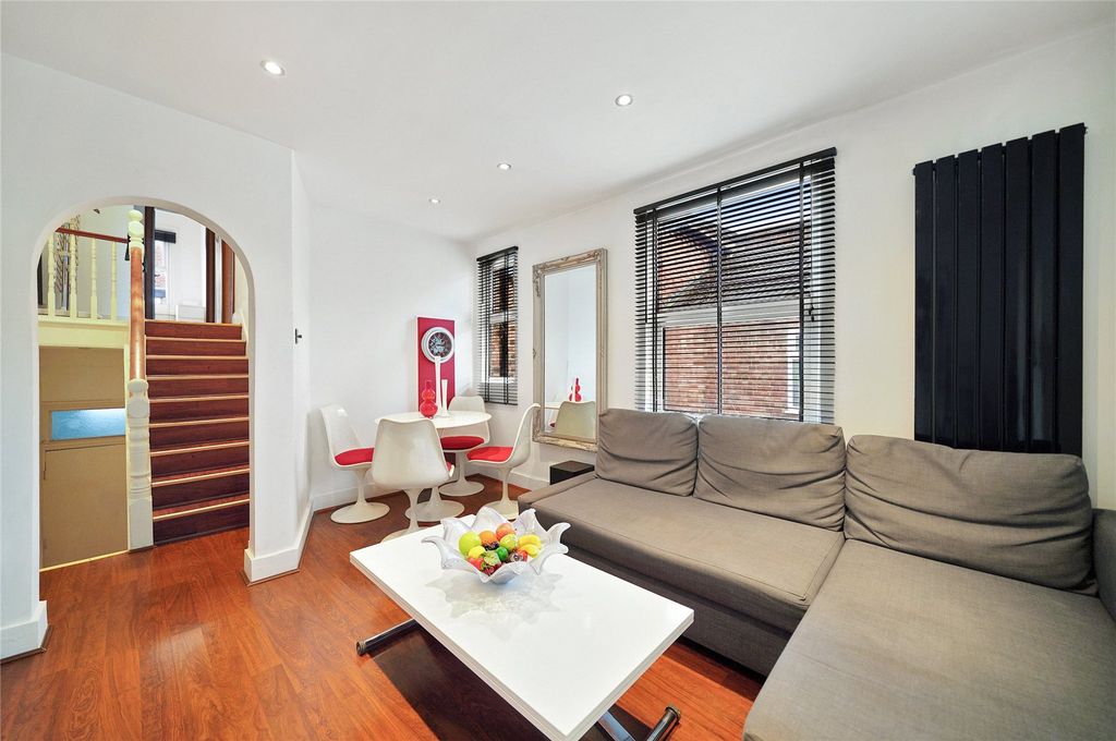 Property photo 2 of 17 Picture No. 19