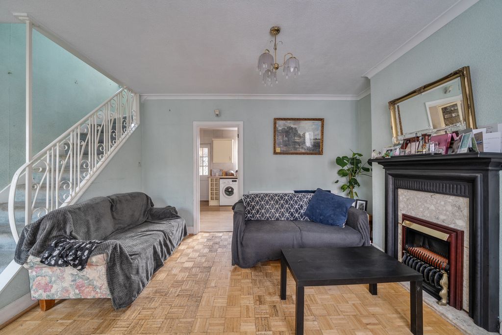 Property photo 3 of 20 1381038-3-6914B9F...