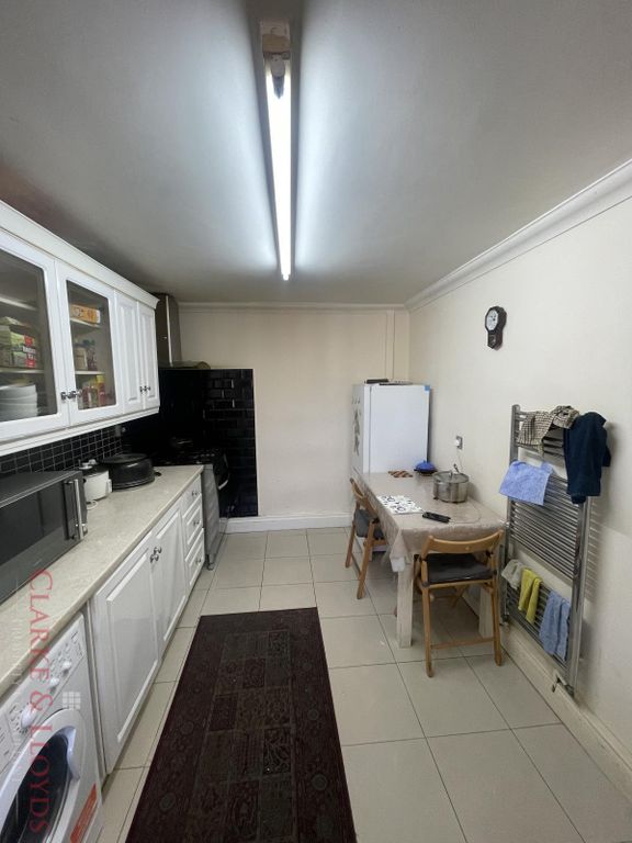 Property photo 3 of 19 Gallery