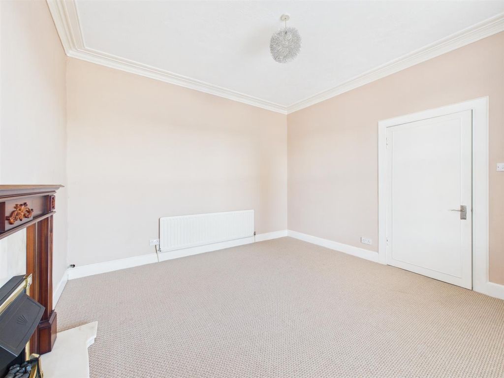 Property photo 3 of 16 Cam03924G0-Pr0087-Still003.Jpg