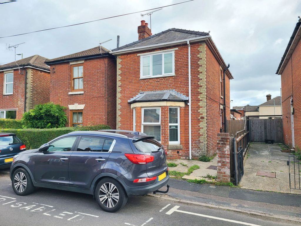 Property photo 1 of 34
