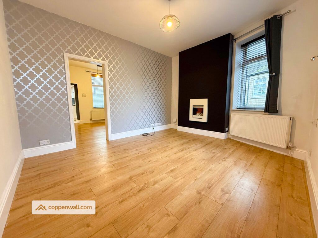 Property photo 2 of 28