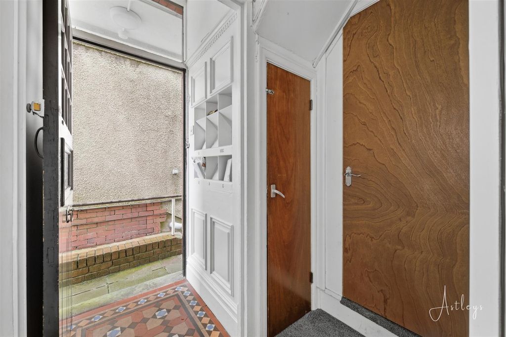 Additional image 6 of 3 bed flat for saleEversley Road, Sketty, Swansea SA2