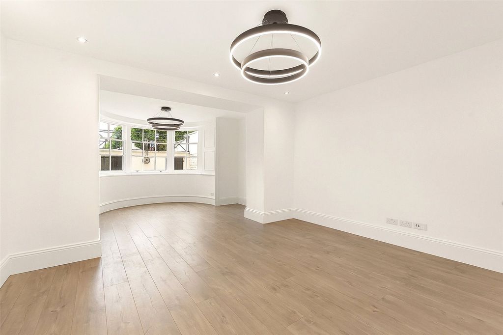 Property photo 3 of 14 Reception Room