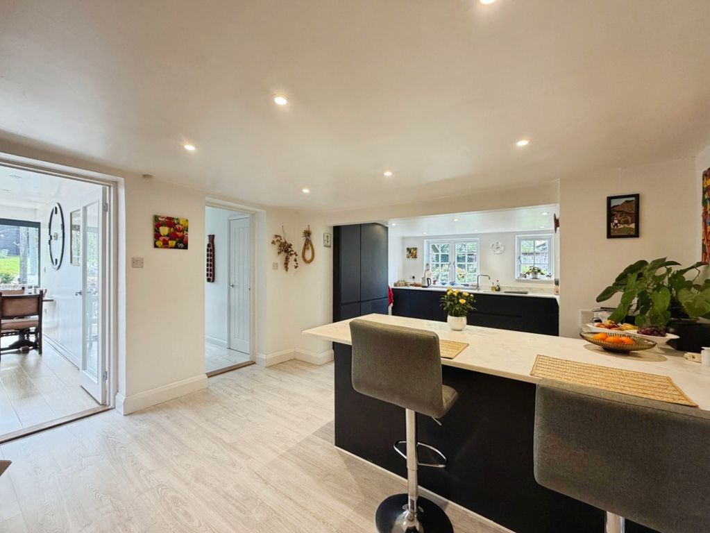 Property photo 3 of 38