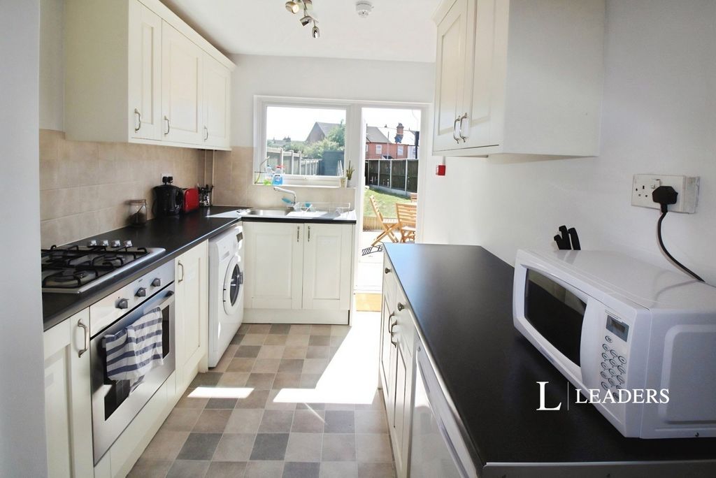Property photo 3 of 6 Pbox-Img.Jpg
