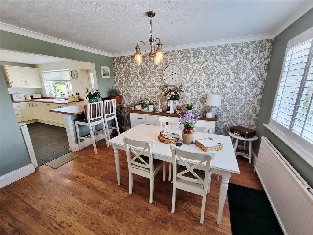 Property photo 2 of 29 Dining Area.Jpg