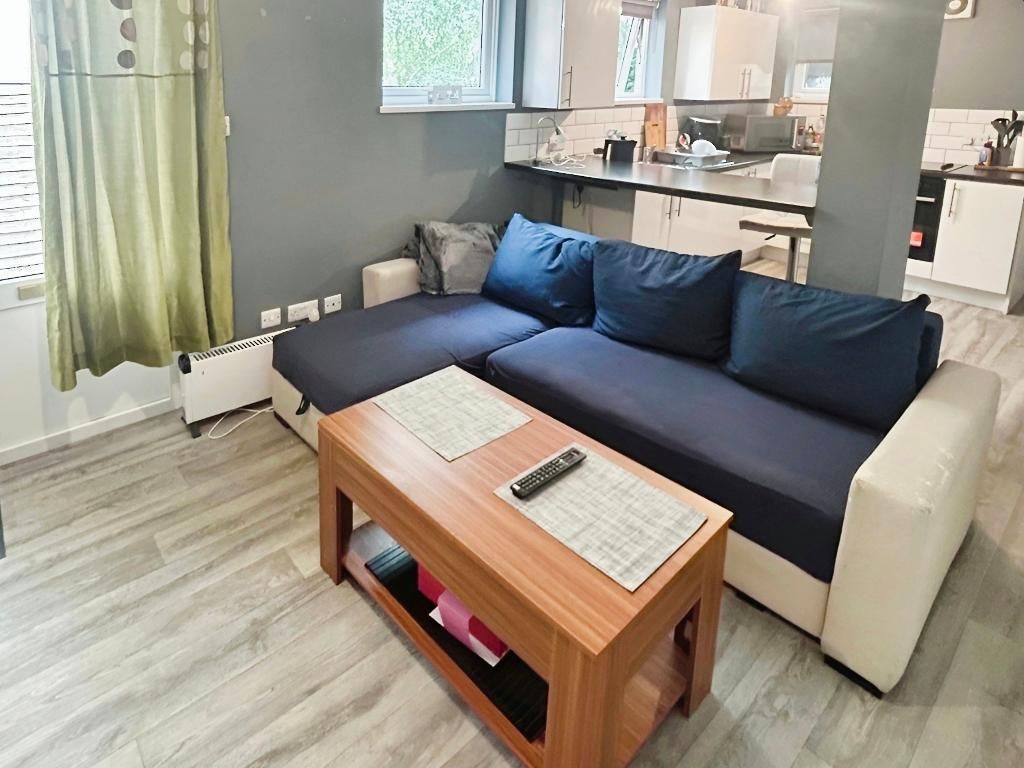 Property photo 3 of 8 Photo 3