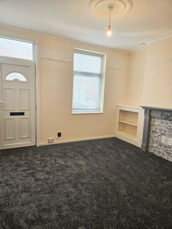 Property photo 3 of 9