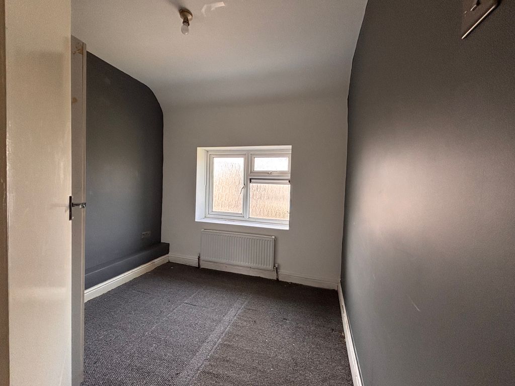 Property photo 1 of 10 Third Bedroom