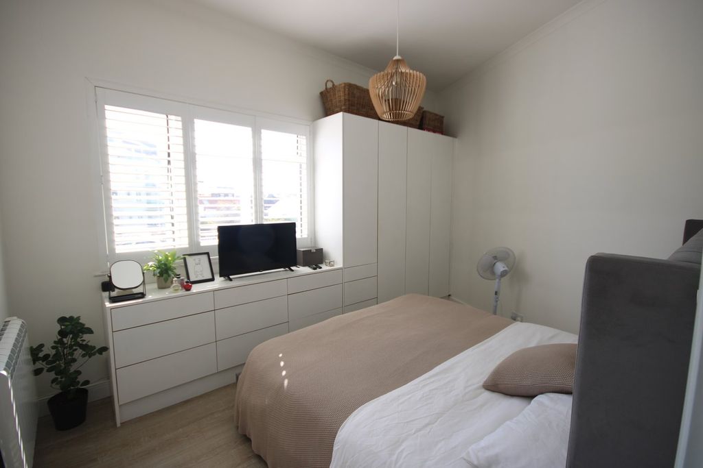 Additional image 7 of 1 bed flat for sale26 Rouge Bouillon, St Helier JE2