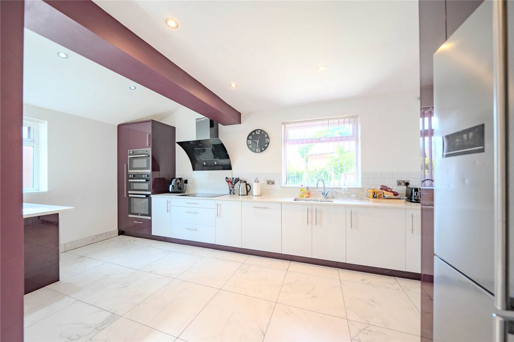 Property photo 3 of 26 Picture No. 02