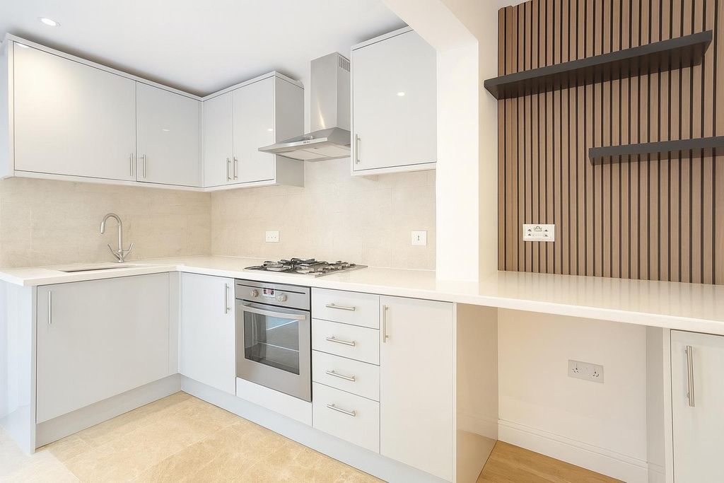 Property photo 1 of 8 Kitchen