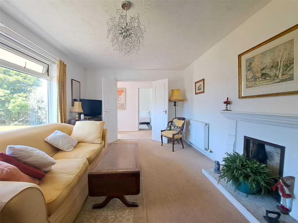 Property photo 2 of 21 Picture No. 02
