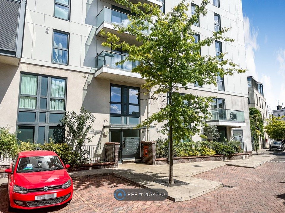 Property photo 2 of 20