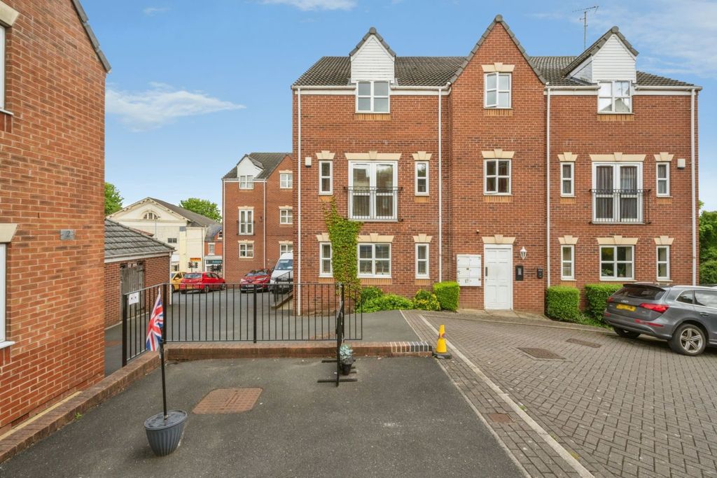 Property photo 2 of 15