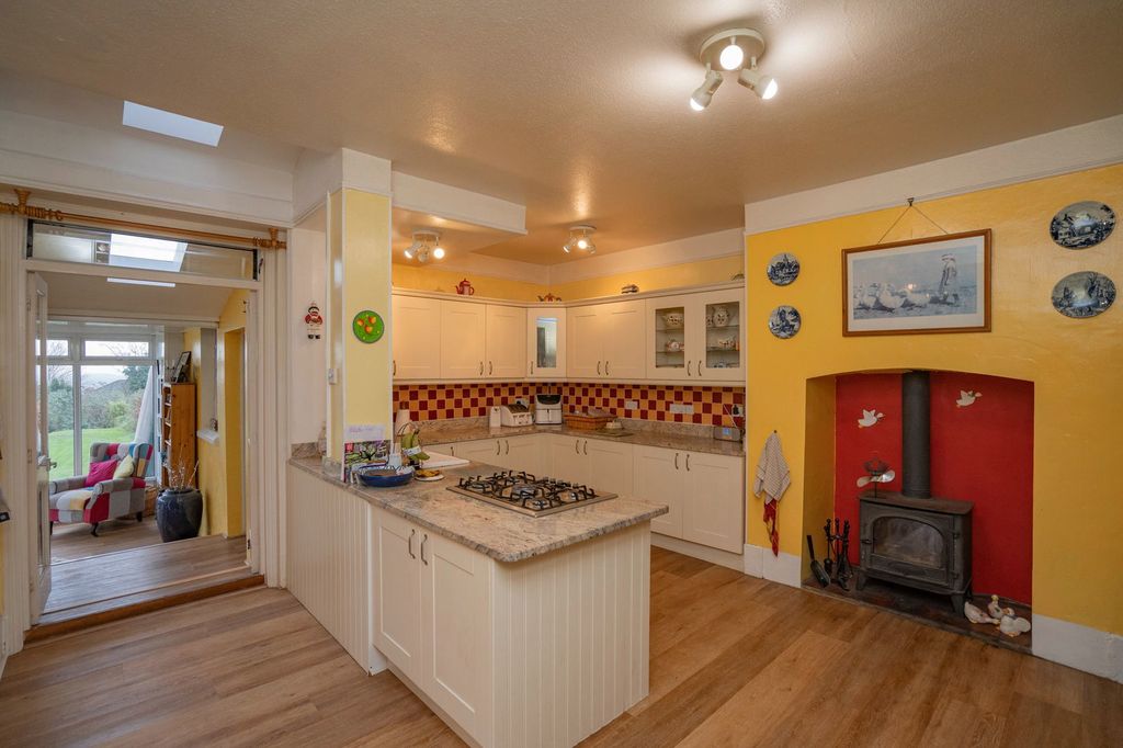 Additional image 7 of 4 bed semi-detached house for saleWoodfarm Road, Malvern WR14