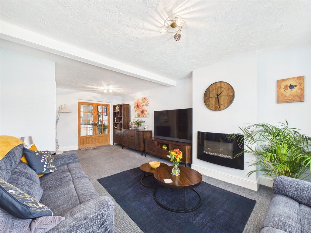 Property photo 3 of 16 Picture No. 13