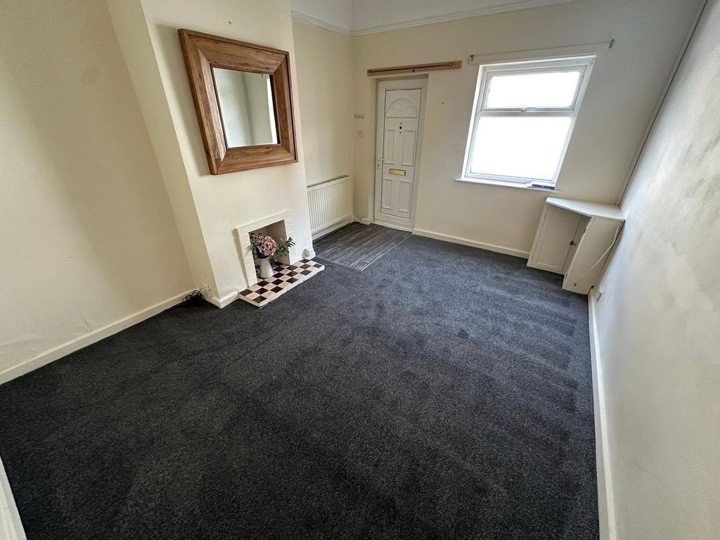Property photo 3 of 10 Picture No. 30
