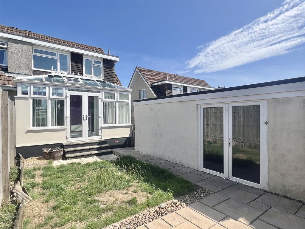 Property photo 1 of 27