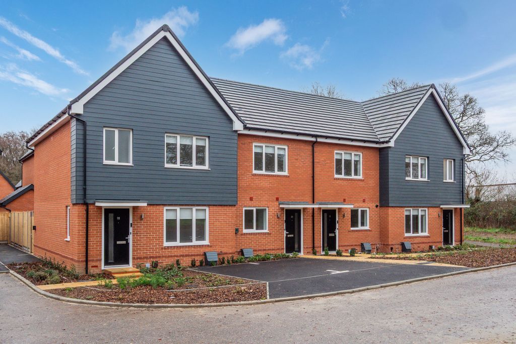 Property photo 3 of 11 Photo