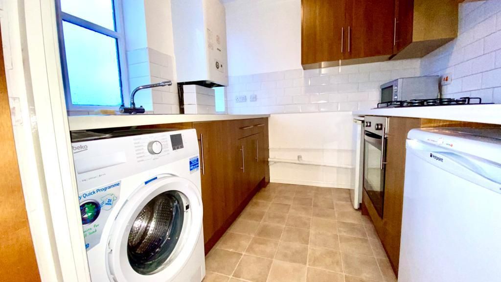 Property photo 3 of 15 63440498-0733-4Ae2-873E-319c2E2d3312.Jpg