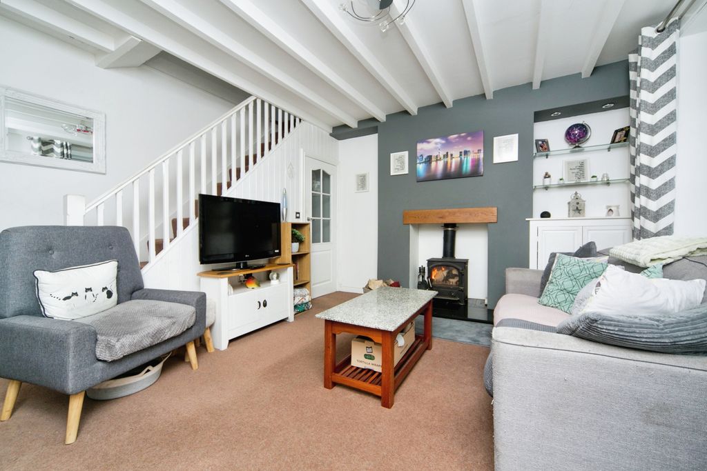 Property photo 2 of 17 Photography