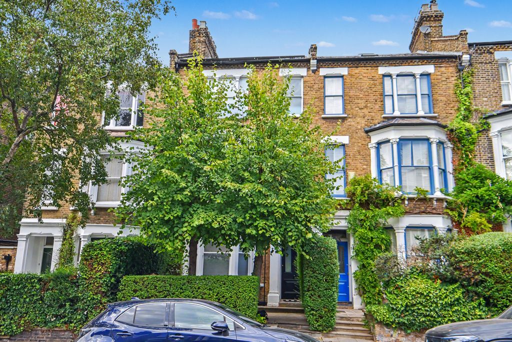 Property photo 1 of 22