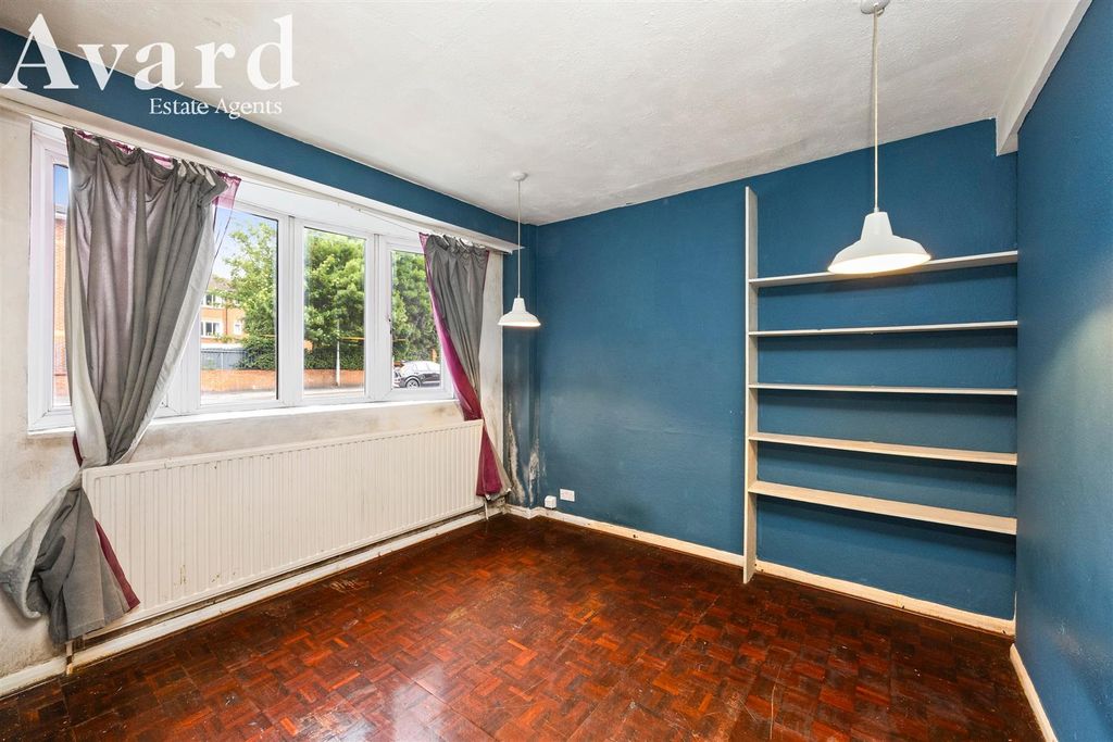 Property photo 3 of 10 Coombe Terrace 35-006.Jpg
