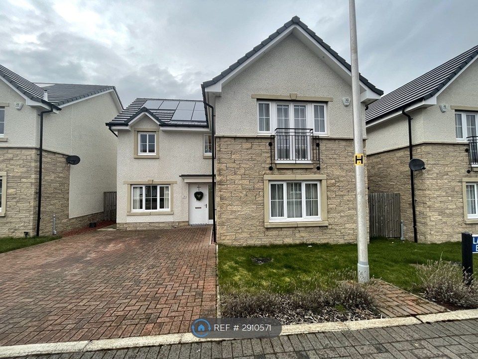 Property photo 2 of 35