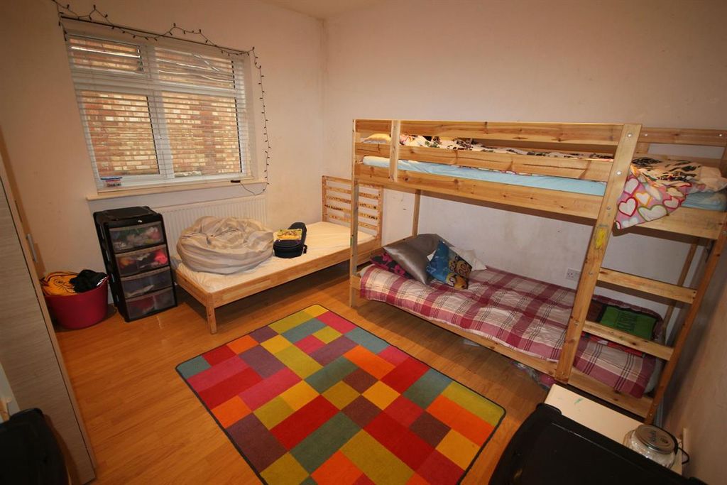 Property photo 3 of 6