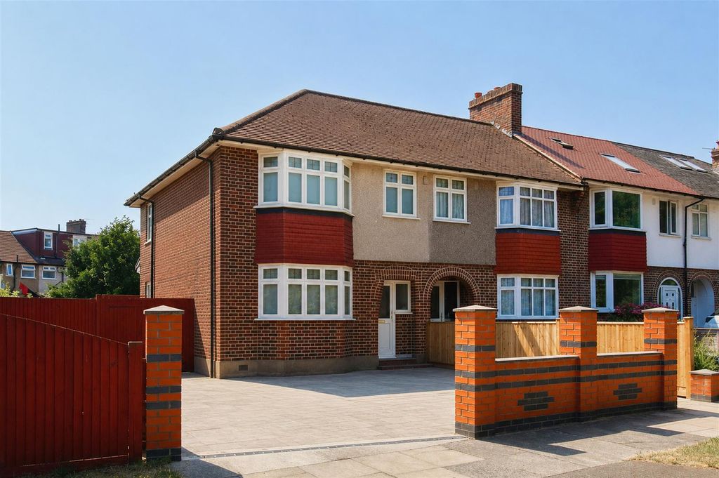 Property photo 1 of 15 1_Northernhay_Walk_Image3_20120_4.Jpg