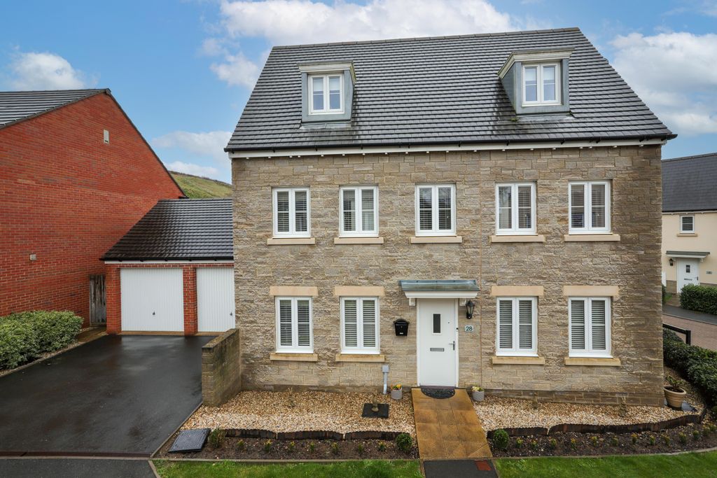 Property photo 1 of 16 Front Of Property