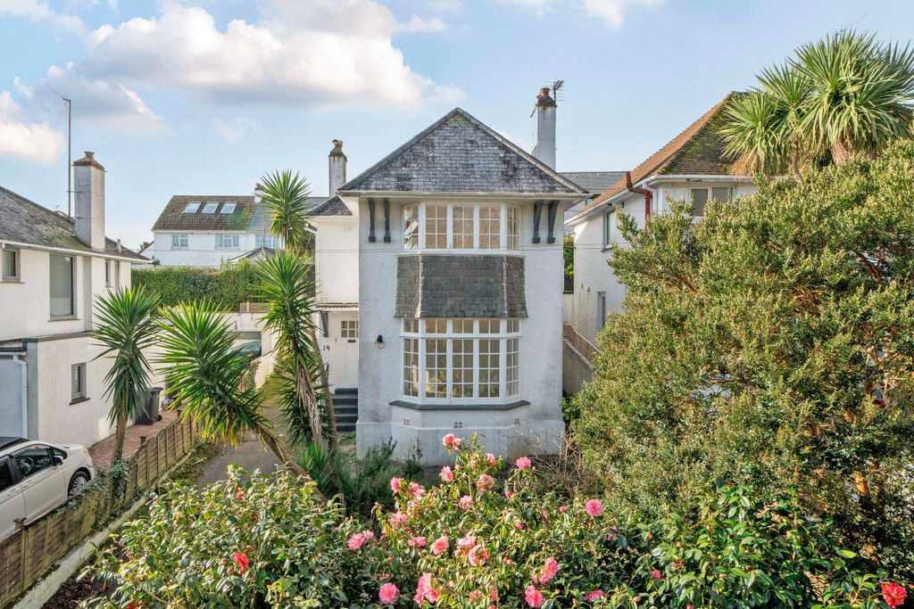 Property photo 1 of 12 Photo 1