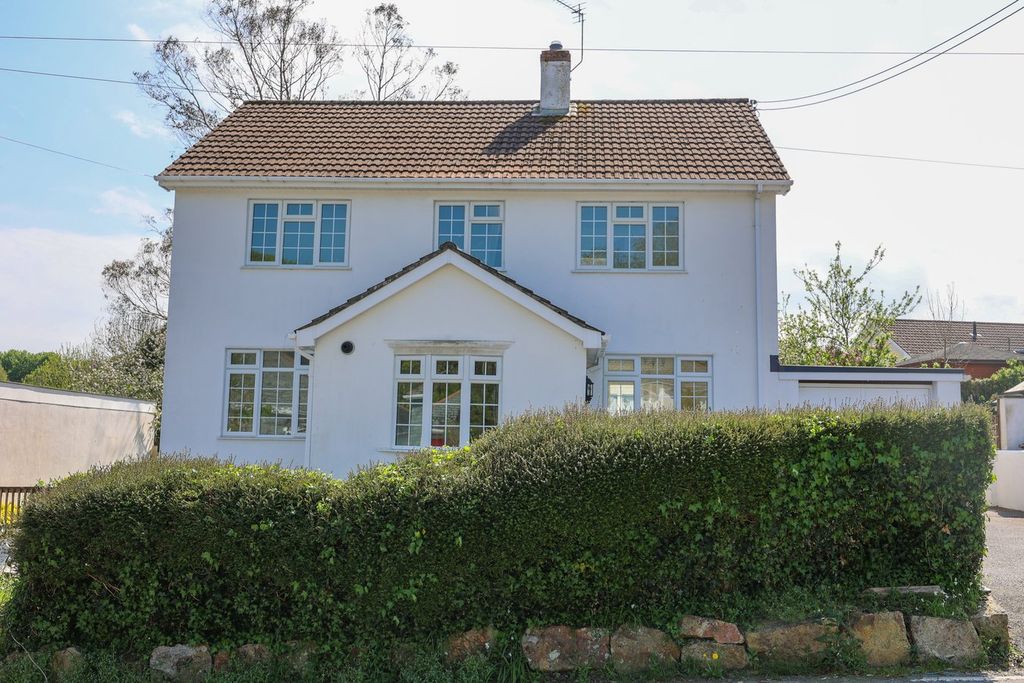 Property photo 1 of 31