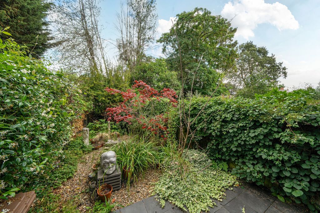 Property photo 3 of 21 Rear Garden