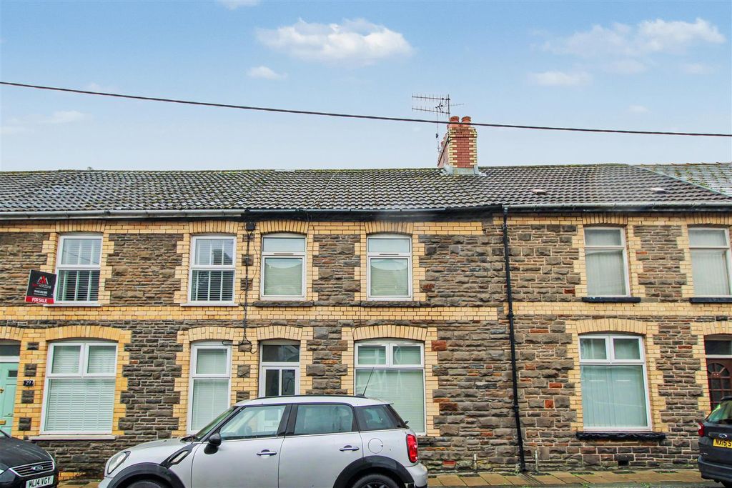 Property photo 1 of 22