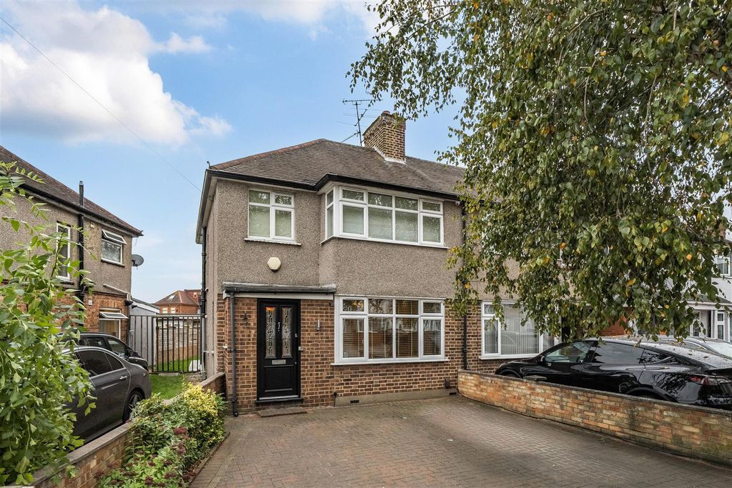 Property photo 1 of 20 External