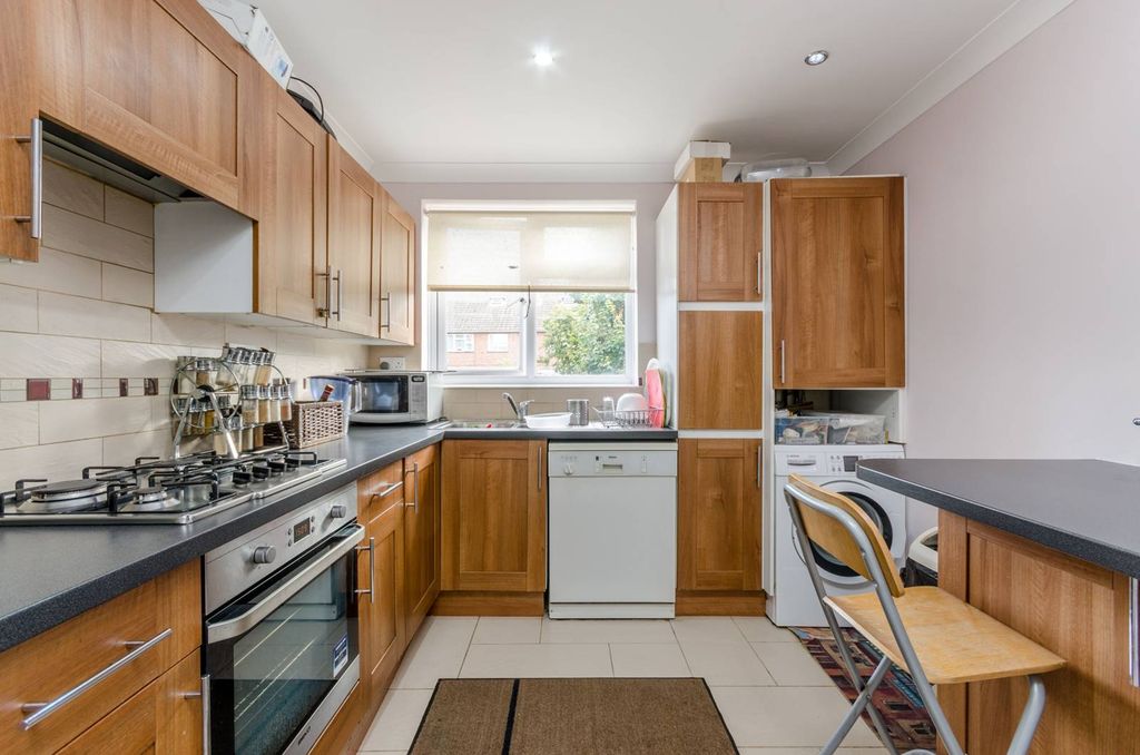 Property photo 1 of 4