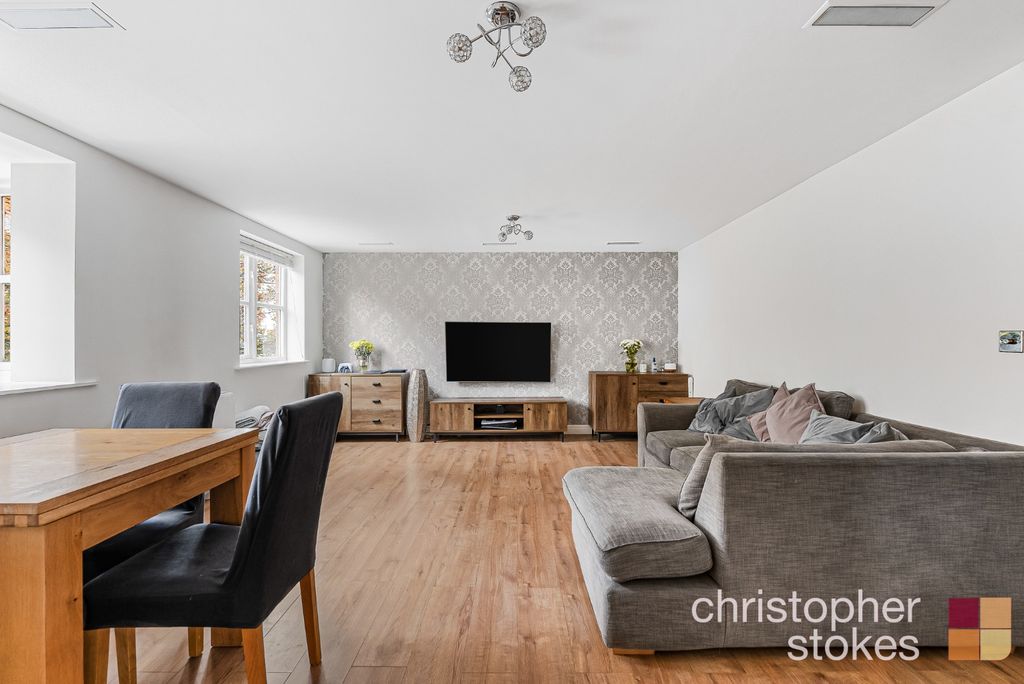 Property photo 2 of 15 4632971