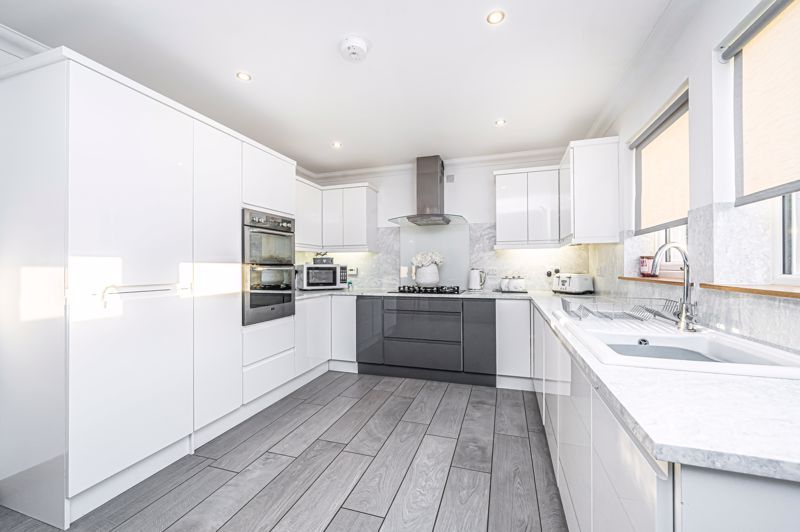 Property photo 2 of 44 Dining Kitchen