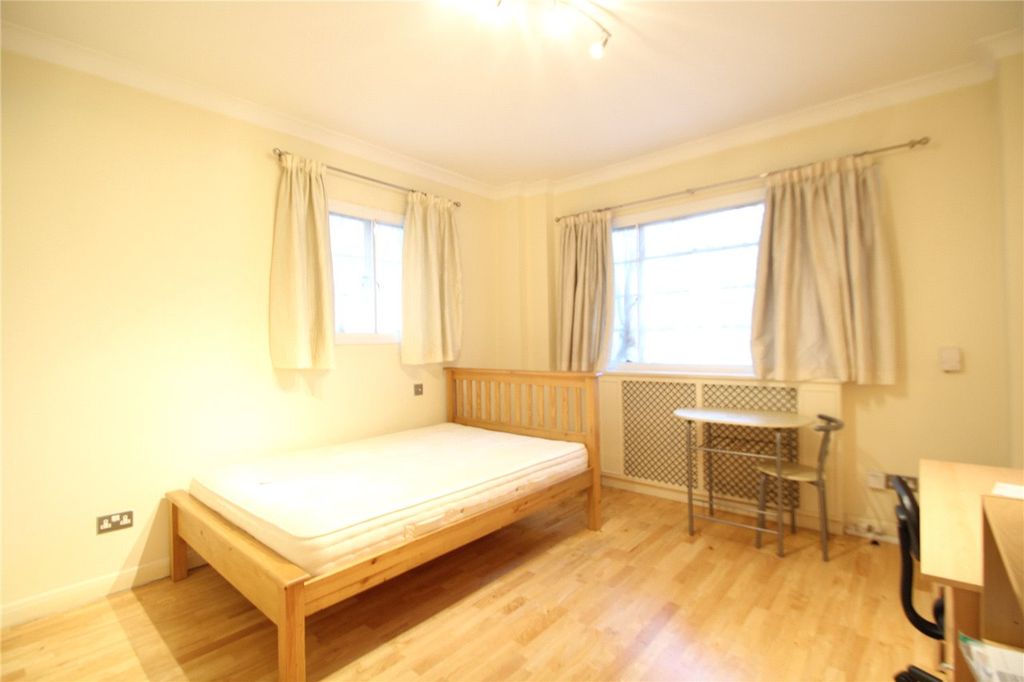 Property photo 3 of 6 Studio